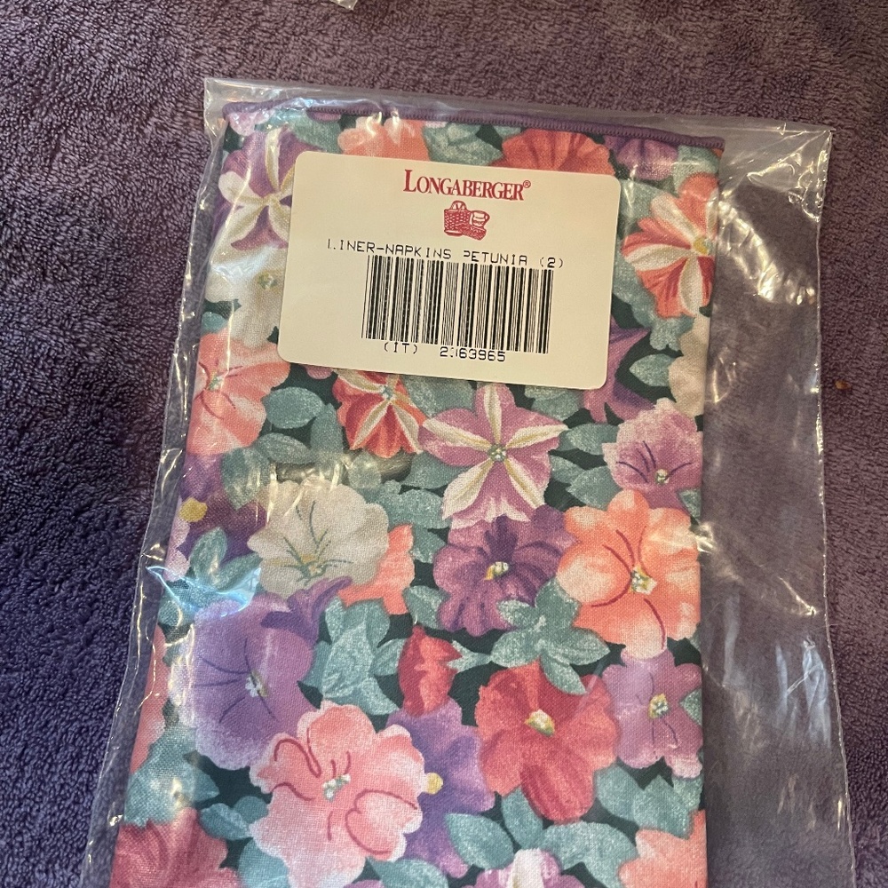 LONGEBERGER petunia 2 napkins #2063965, never used, #8003